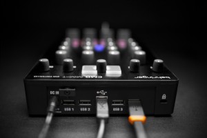 behringer-cmd_44